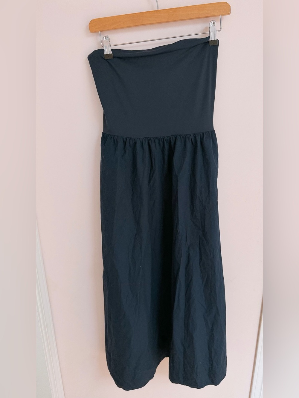 Aritzia Babaton Fluid Poplin Dress - Picture 2 of 7